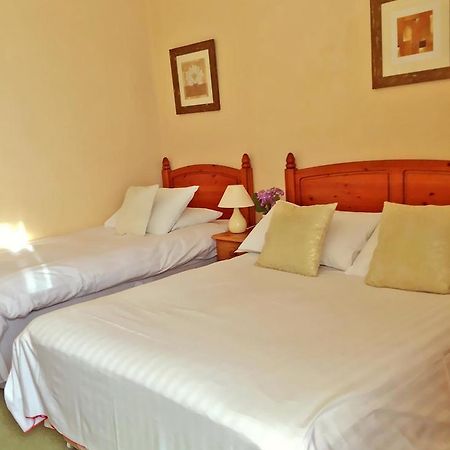 Tara Hall Accommodation Дън Лийри Екстериор снимка